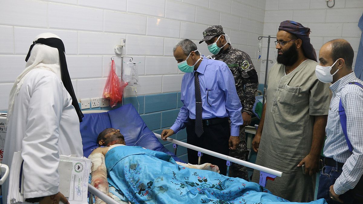 Un des blessés de l'attaque aérienne de la base militaire d'Al-Anad à l'hôpital de Lahj, Yémen, 29 août 2021 