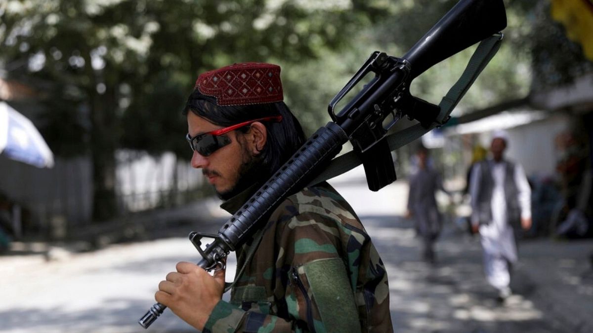 یک ستیزه‌‌جوی طالبان در کابل