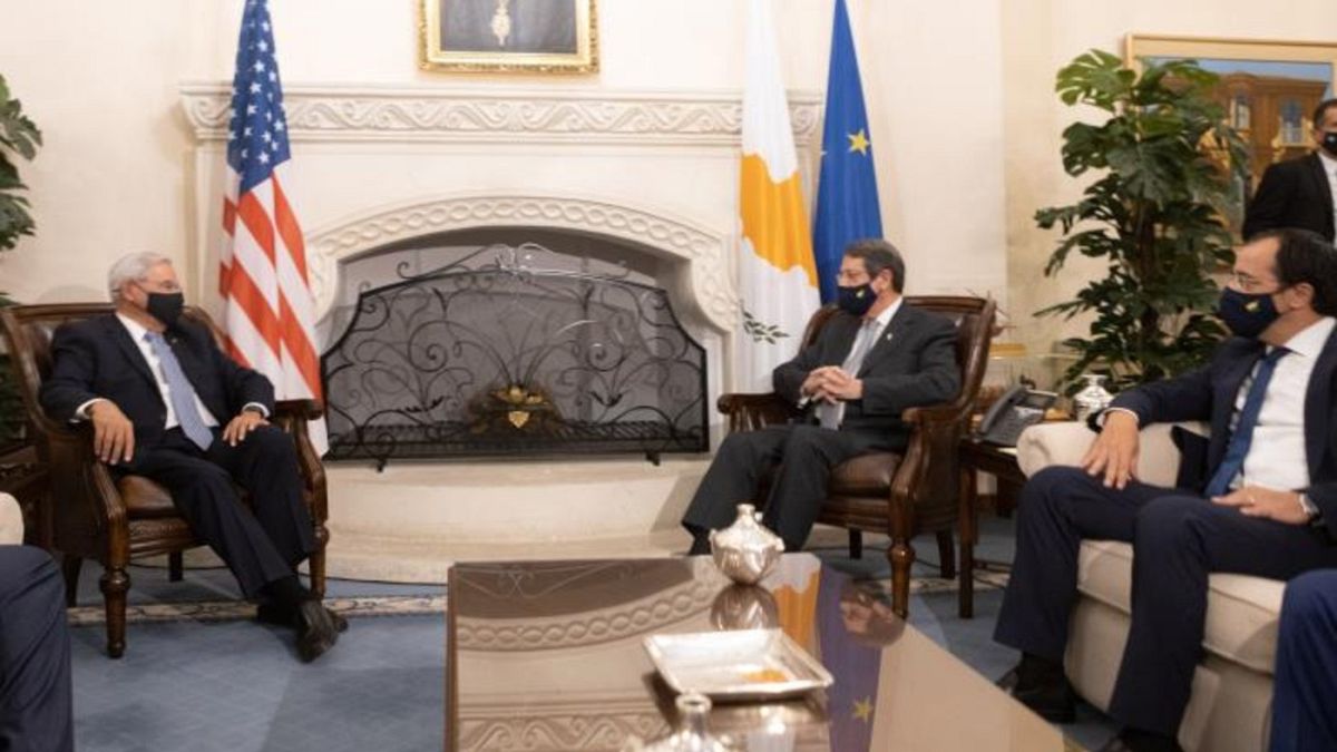 Συνάντηση του Αμερικανού Γερουσιαστή Μενέντεζ με τον Νίκο Αναστασιάδη