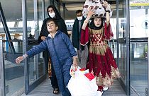 Una familia afgana llegando a Estados Unidos