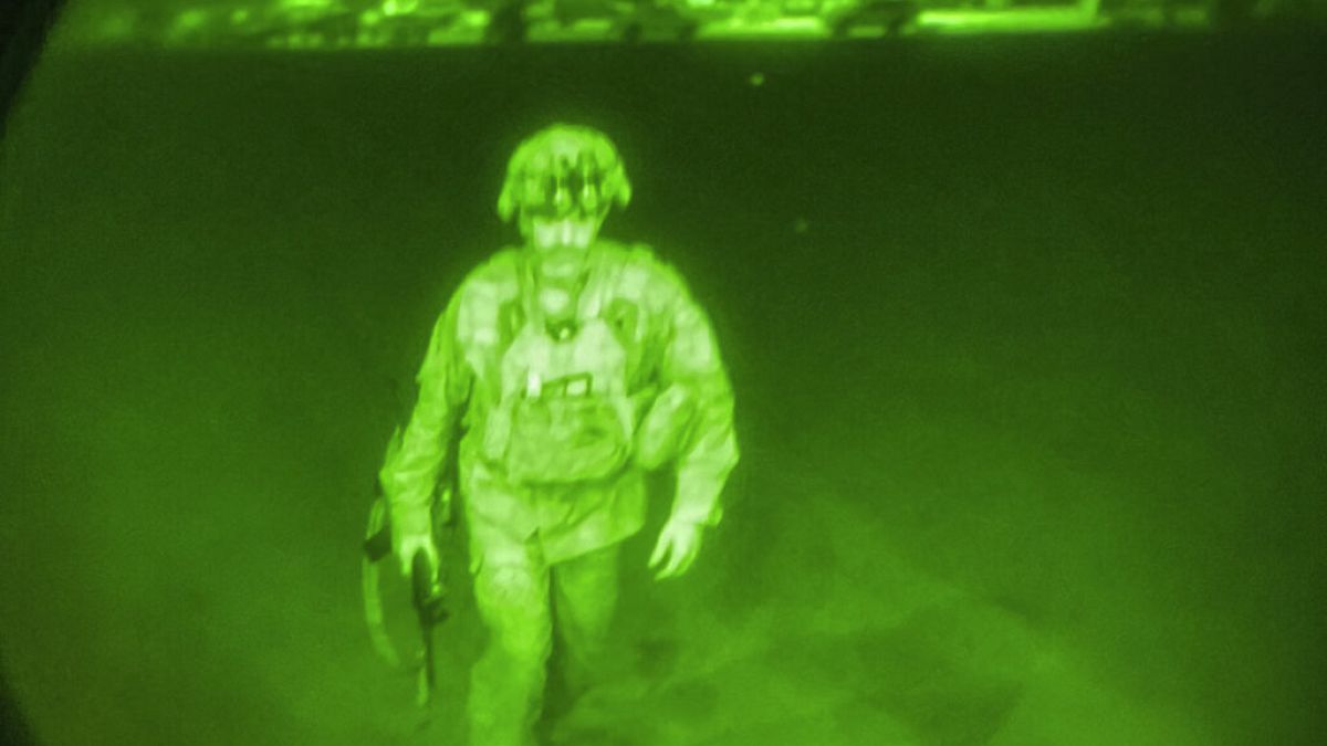 Le Maj. Gen. Chris Donahue est le dernier soldat américain a avoir quitté l'Afghanistan dans la nuit de lundi à mardi