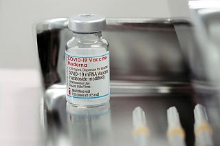 للقاح موديرنا الجانبية الاثار اعراض لقاح