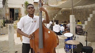 Müziğin gücüyle suç bataklığından kurtulup orkestra kuran Angolalı gençlerin hikayesi
