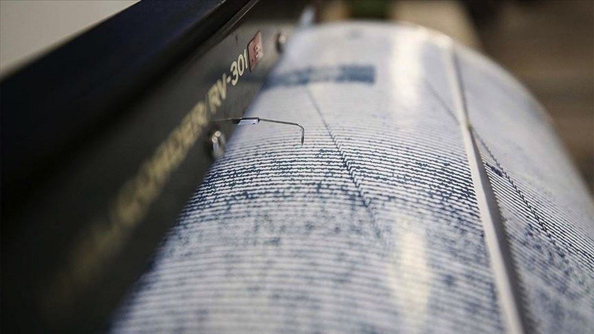 Merkez üssü Kütahya'nın Altıntaş ilçesi olan 5 büyüklüğünde deprem meydana geldi.