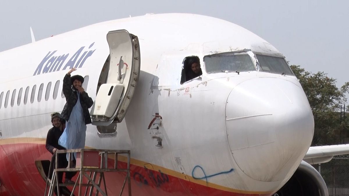 Kabil Havalimanı Taliban'ın kontrolüne geçti