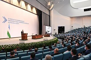Meeting between Uzbek President Shavkat Mirziyoyev and local entrepreneurs