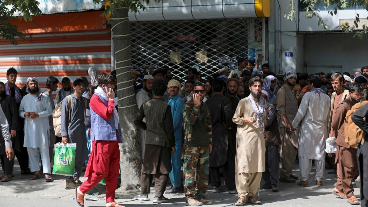 Yurtdışından gönderilen paralar Afgan ekonomisinde önemli bir yer teşkil ediyor