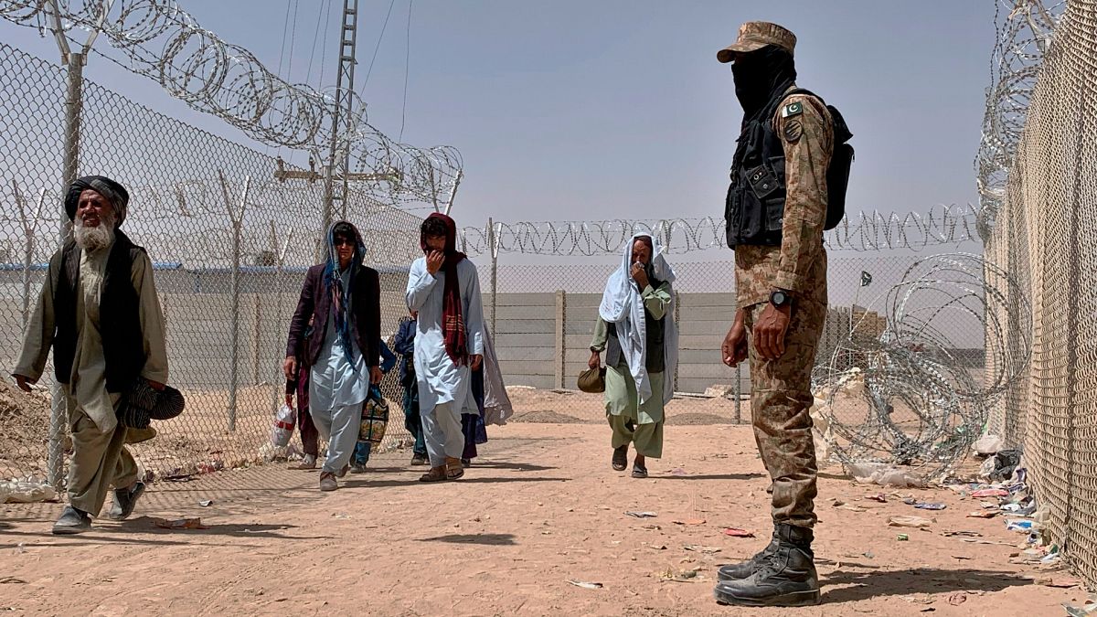 Pakistan'a kaçan Afgan sığınmacılar 