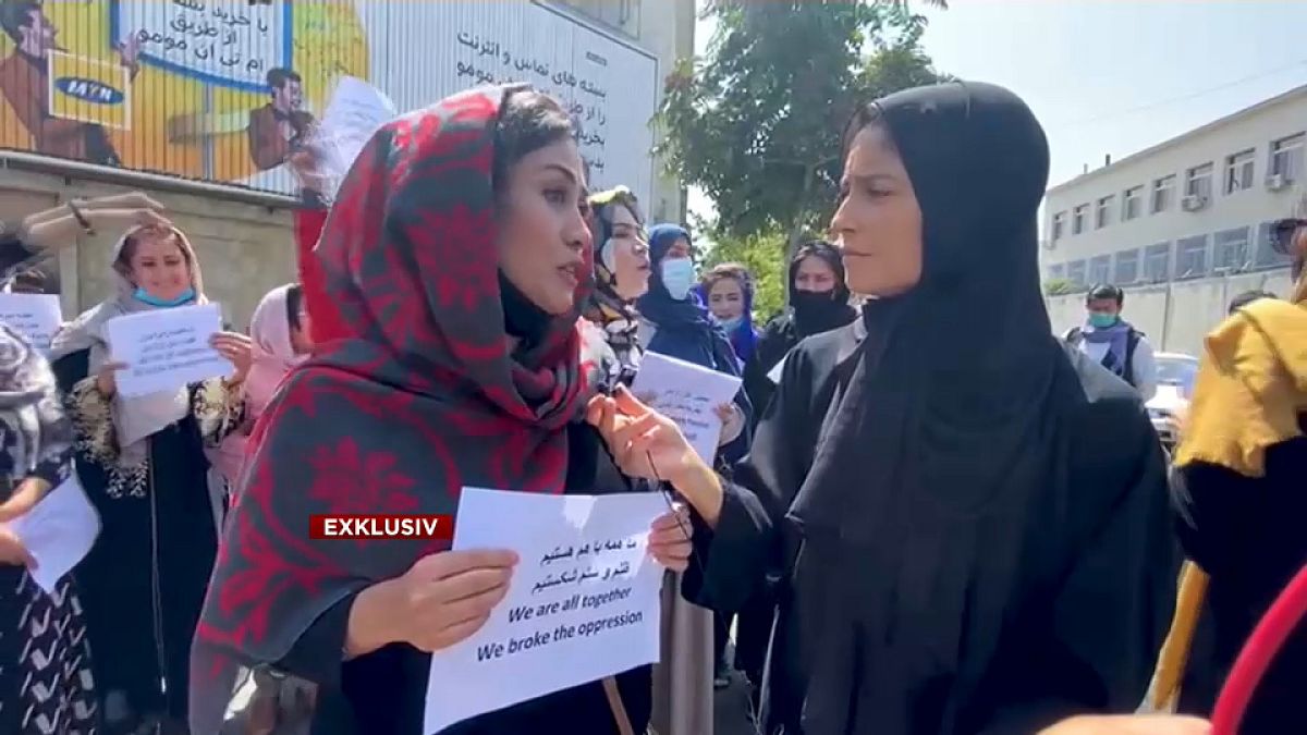 Euronews-Korrespondentin Annelise Borges in Kabul