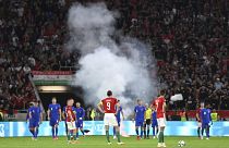FIFA promete agir contra o racismo do Hungria-Inglaterra