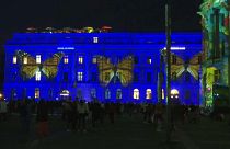 Berlino a colori nella notte delle luci spinge il covid più in là