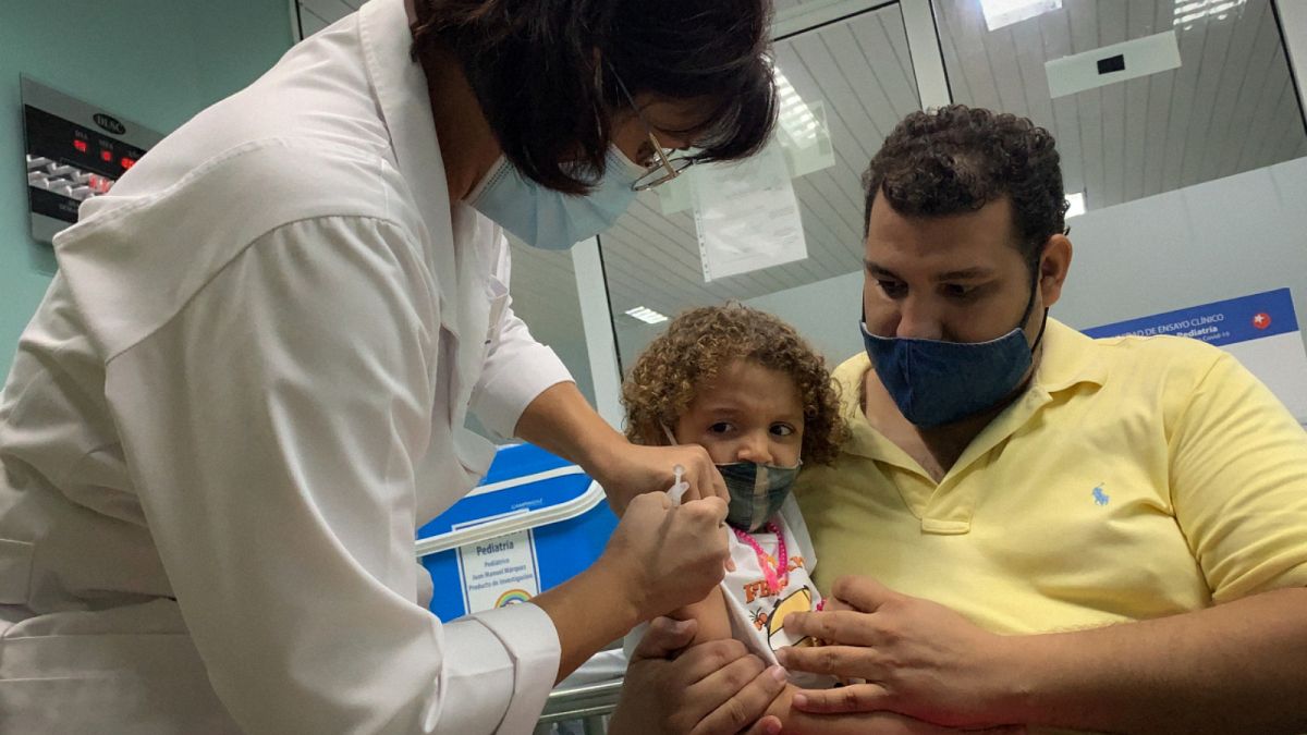 بدء تطعيم الأطفال في كوبا