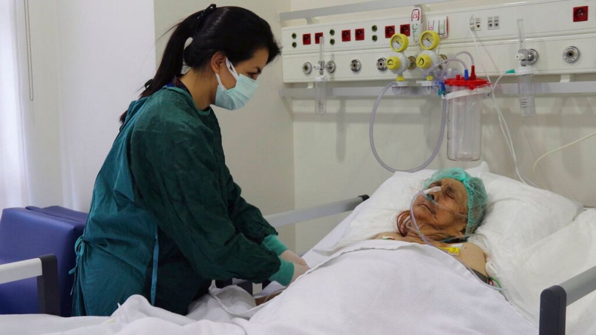 زن ۱۱۶ ساله در ترکیه از «کووید ۱۹» بهبود یافت