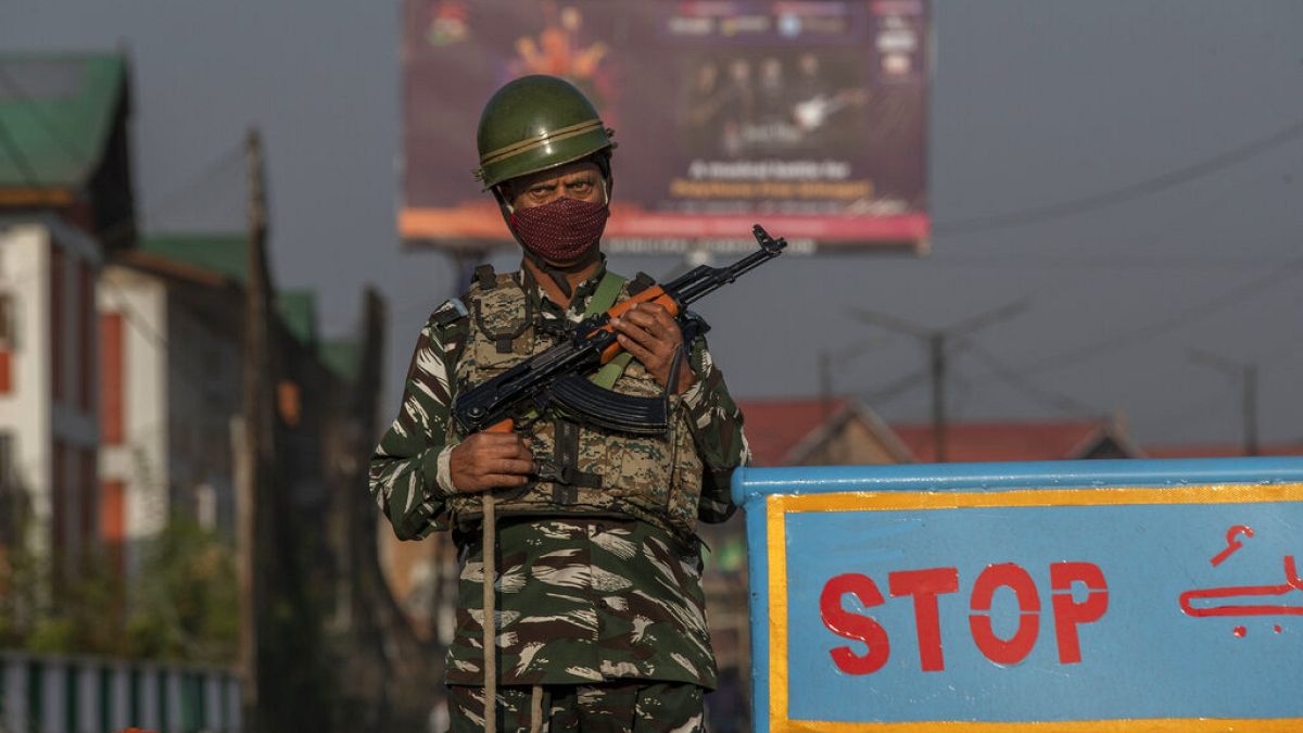 نیروهای امنیتی در منطقه کشمیر تحت کنترل هند