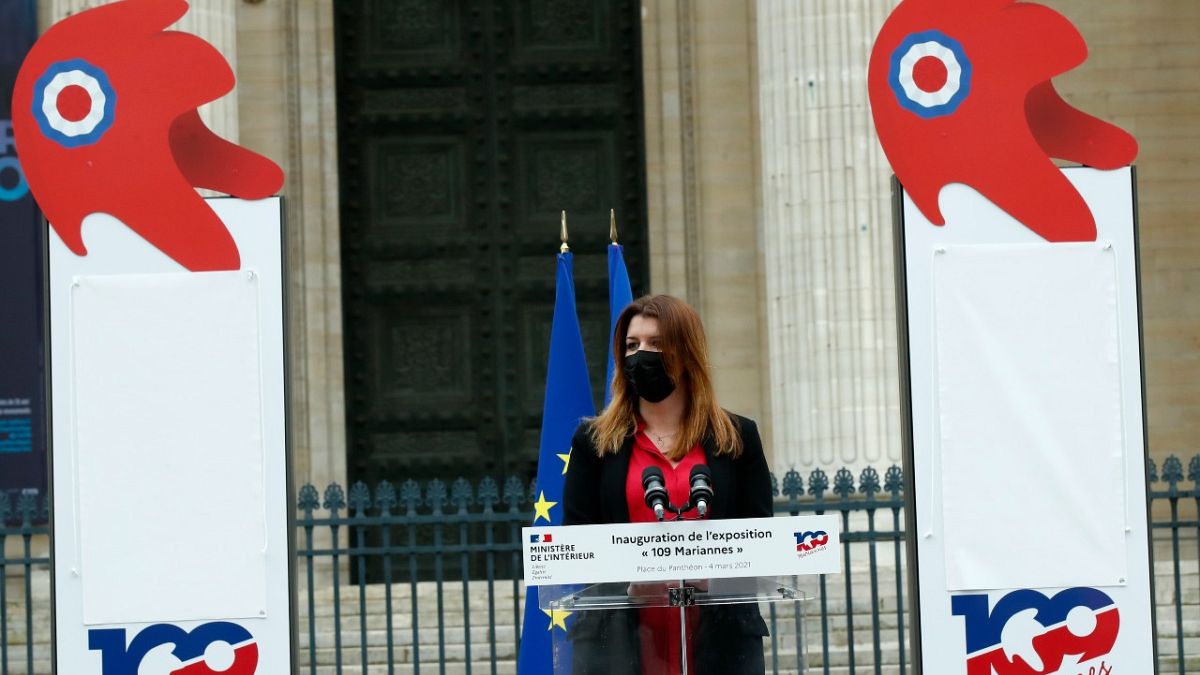  وزيرة الدولة الفرنسية لشؤون المواطنة مارلين شيابا تلقي خطاباً في باريس، الخميس 4 مارس 2021