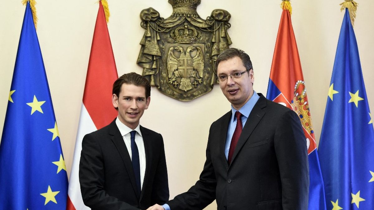 Avusturya Şansölyesi Sebastian Kurz ve Sırp Cumhurbaşkanı Aleksandar Vucic (sağda) 