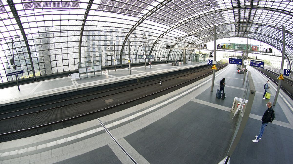 Prosigue la tercera huelga de trenes en un mes en Alemania