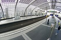 Ο κεντρικός σιδηροδρομικός σταθμός στο Βερολίνο