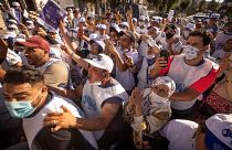 أنصار حزب الأصالة المعاصرة يهتفون لمرشحهم خلال تجمع انتخابي في الرباط، المغرب.