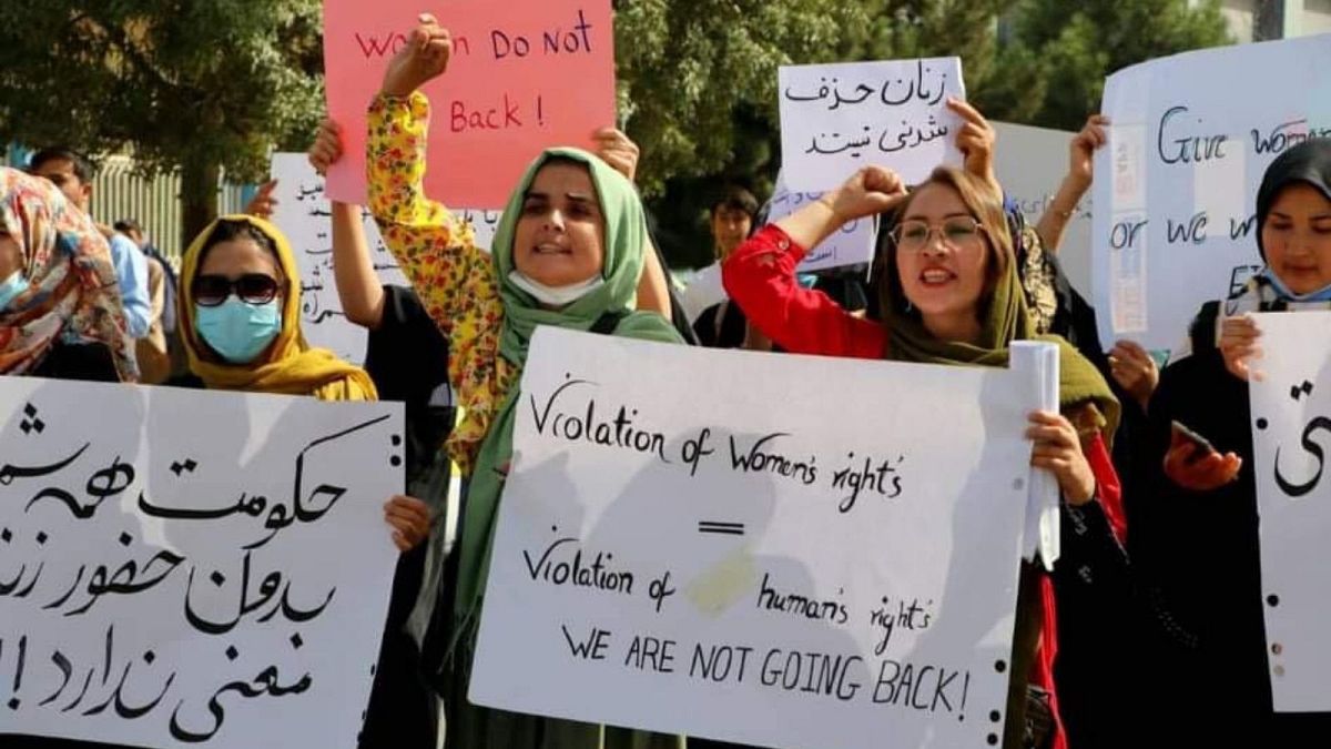 تظاهرات زنان در مزار شریف