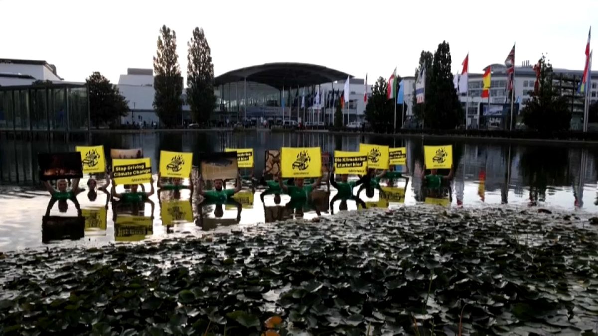 Greenpeace proteste au salon de la mobilité de Munich