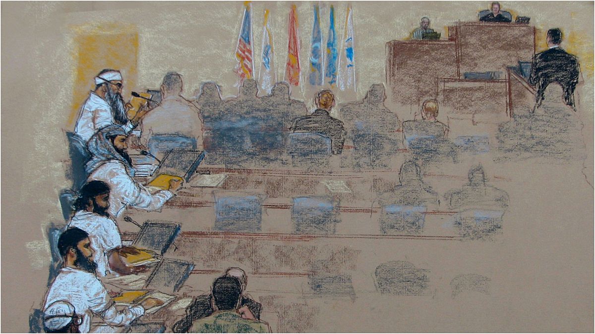 رسم لإحدى جلسات محاكمة المتهمين بالخمسة بتدبير هجمات 11 أيلول/سبتمبر