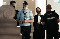 A advogada de Salah Abdeslam, o  principal acusado, à chegada a tribunal