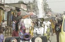 Desfile de lixo em Kinshasa