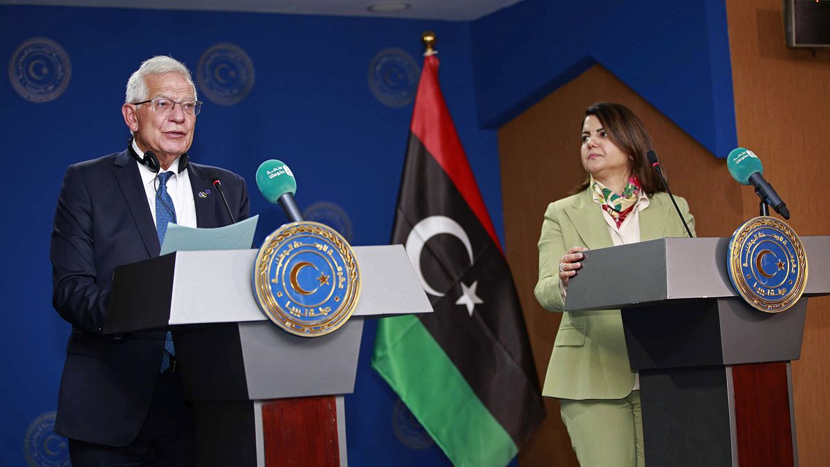 وزيرة الخارجية الليبية نجلاء المنقوش تعقد مؤتمرا صحفيا مع منسق السياسة الخارجية بالاتحاد الأوروبي الزائر جوزيب بوريل، في طرابلس - ليبيا.