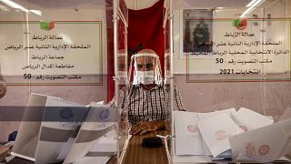 مكتب تصويت في الانتخابات البرلمانية والمحلية بالرباط في المغرب.