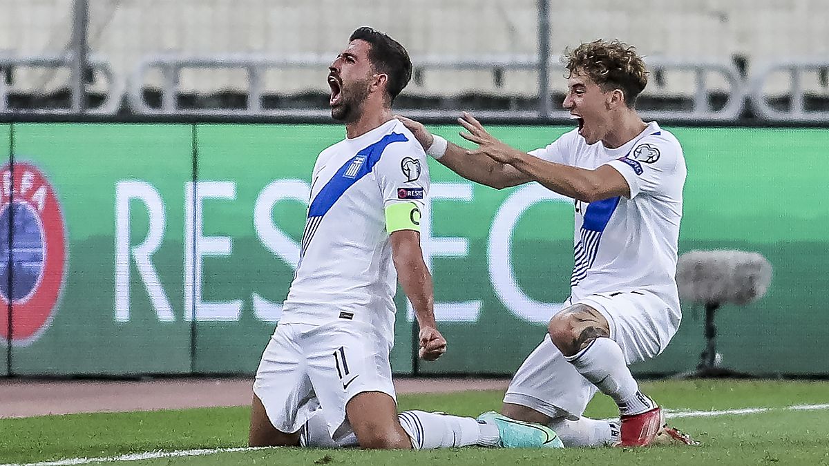 Ο Μπακασέτας πανηγυρίζει το πρώτο γκολ της Εθνικής Ελλάδας