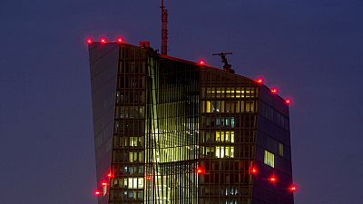Economia in miglioramento, la BCE taglia l'acquisto di obbligazioni
