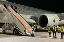 Llega a Doha el primer vuelo comercial de Afganistán desde la retirada de EEUU