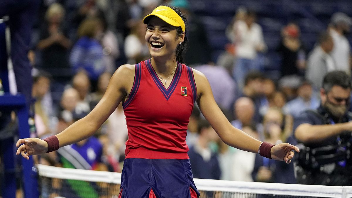 A 18 éves Emma Raducanu a selejtezőből verekedte el magát a döntőig a US Openen.