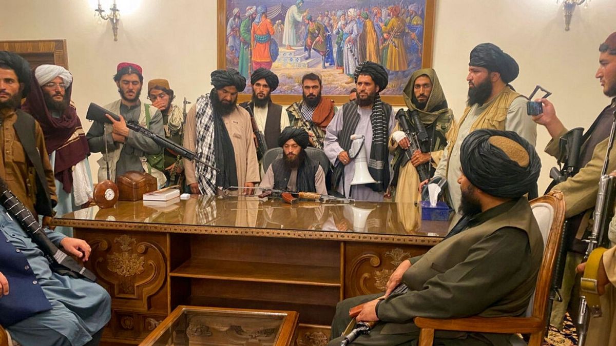 اعضای طالبان در ارگ ریاست‌جمهوری افغانستان