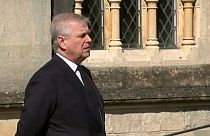Príncipe Andrew notificado pelo tribunal por alegado abuso sexual