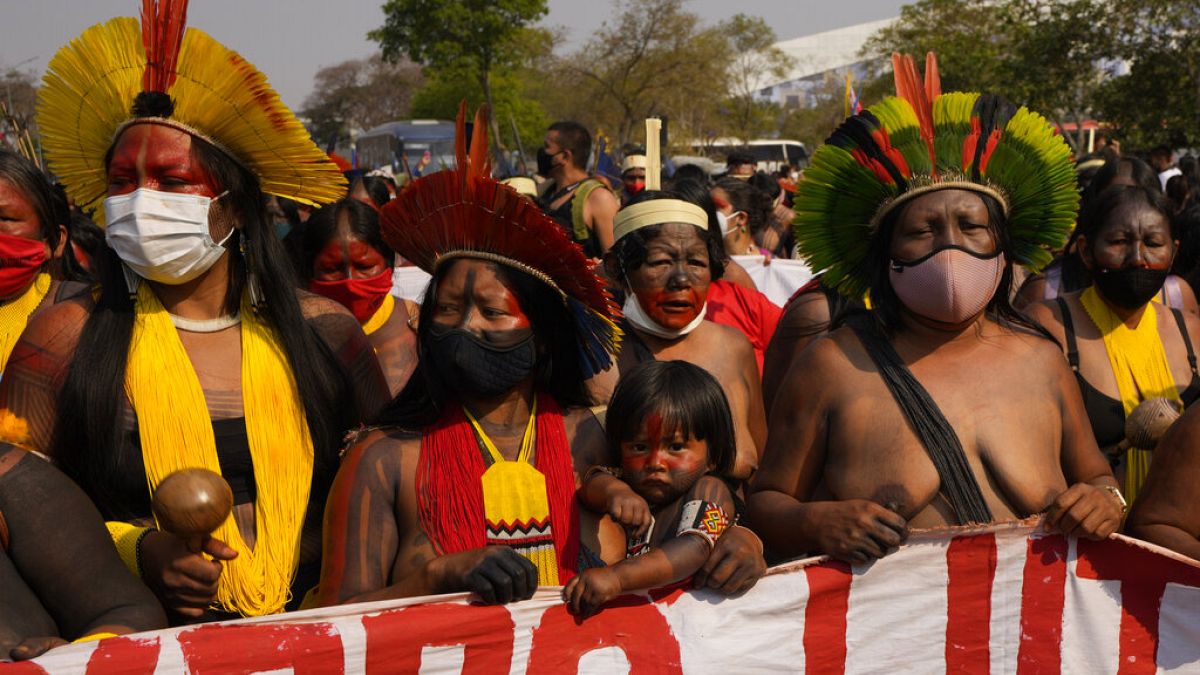 Mulheres indígenas em protesto contra Bolsonaro