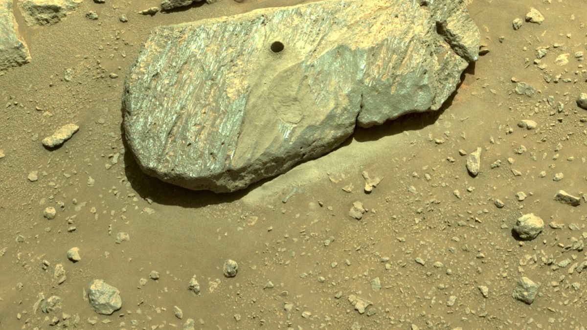 Persevarence, Mars'tan kaya örneği topladı  