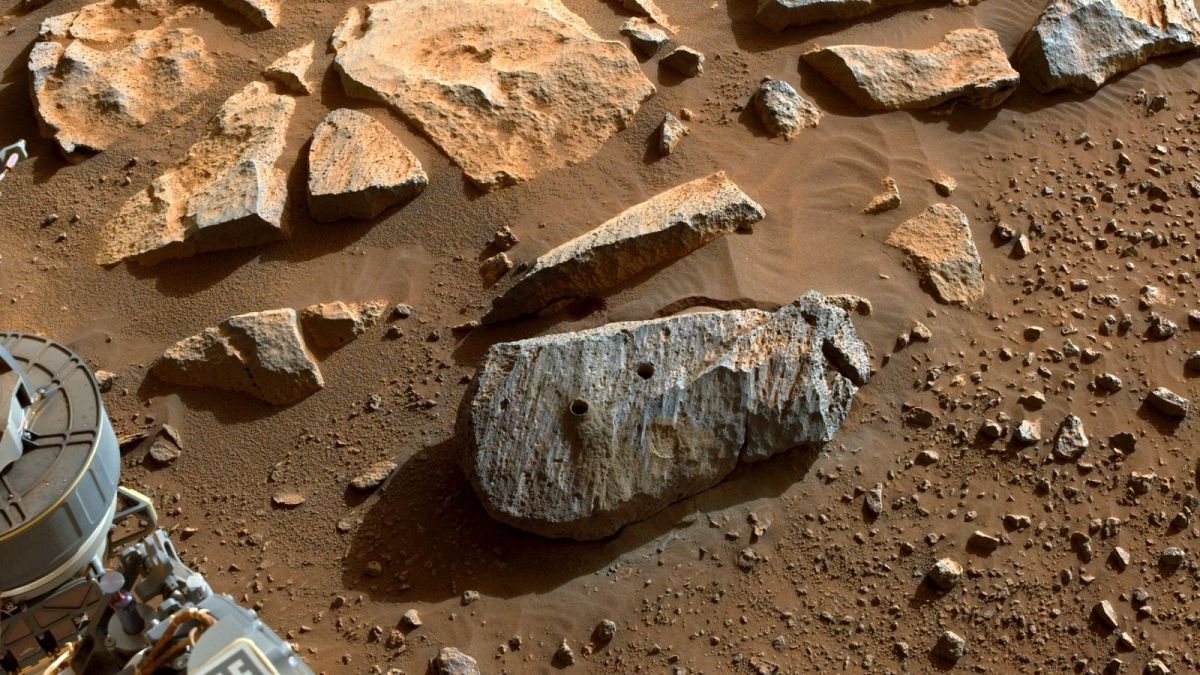 نمونه‌برداری کاوشگر «پشتکار» از سنگ‌ها در مریخ