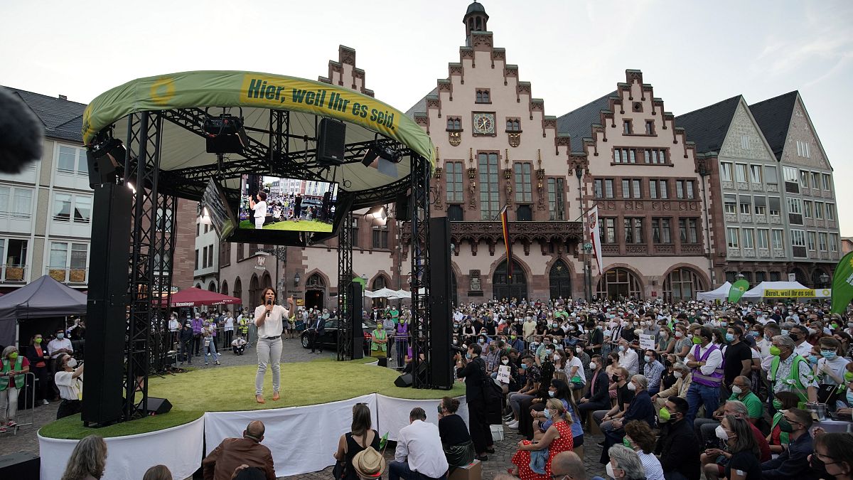 Annalena Baerbock, a német Zöldek társelnöke és kancellárjelöltje egy kampányrendezvényen 2021. szeptember 8-án