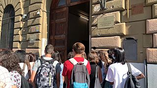 Италия: в школу по пропускам