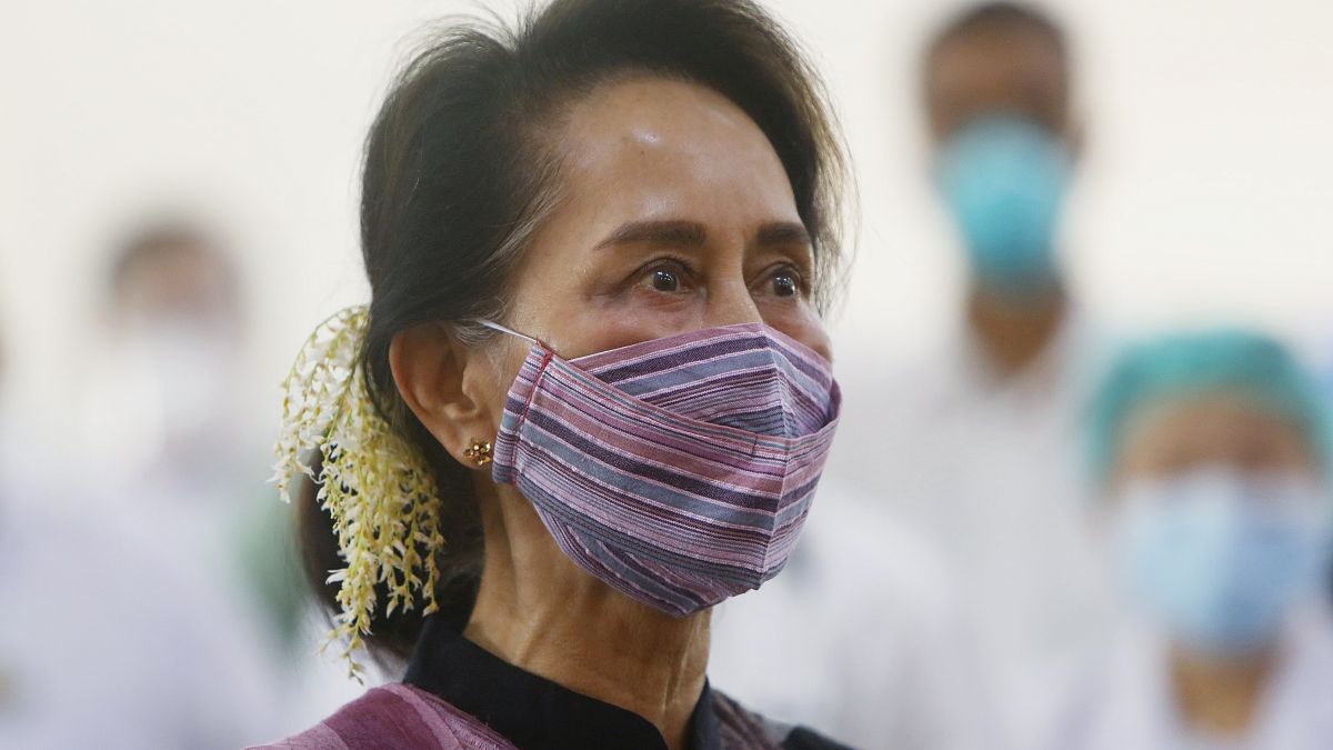 Myanmar eski lideri Aung San Suu Kyi