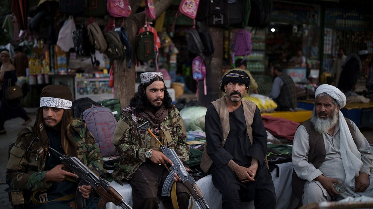 جنگجویان طالبان در بازار کابل