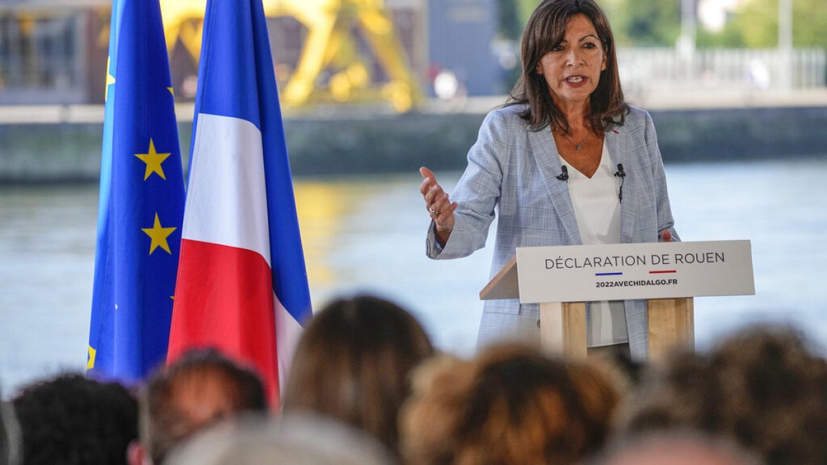 La alcaldesa de París y candidata a la presidencia de Francia, Anne Hidalgo