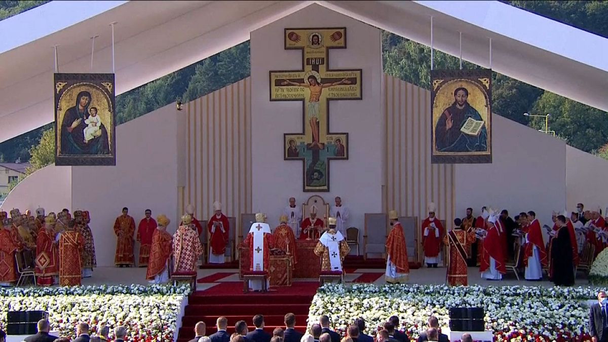  Ferenc pápa történelmi, bizánci szent liturgiát mutatott be Eperjesen