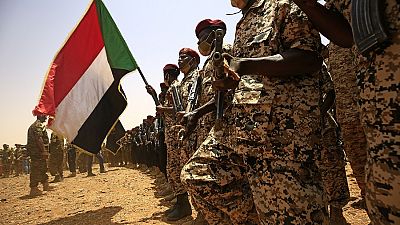Soudan : l'armée peine à se retirer malgré l'accord de transition