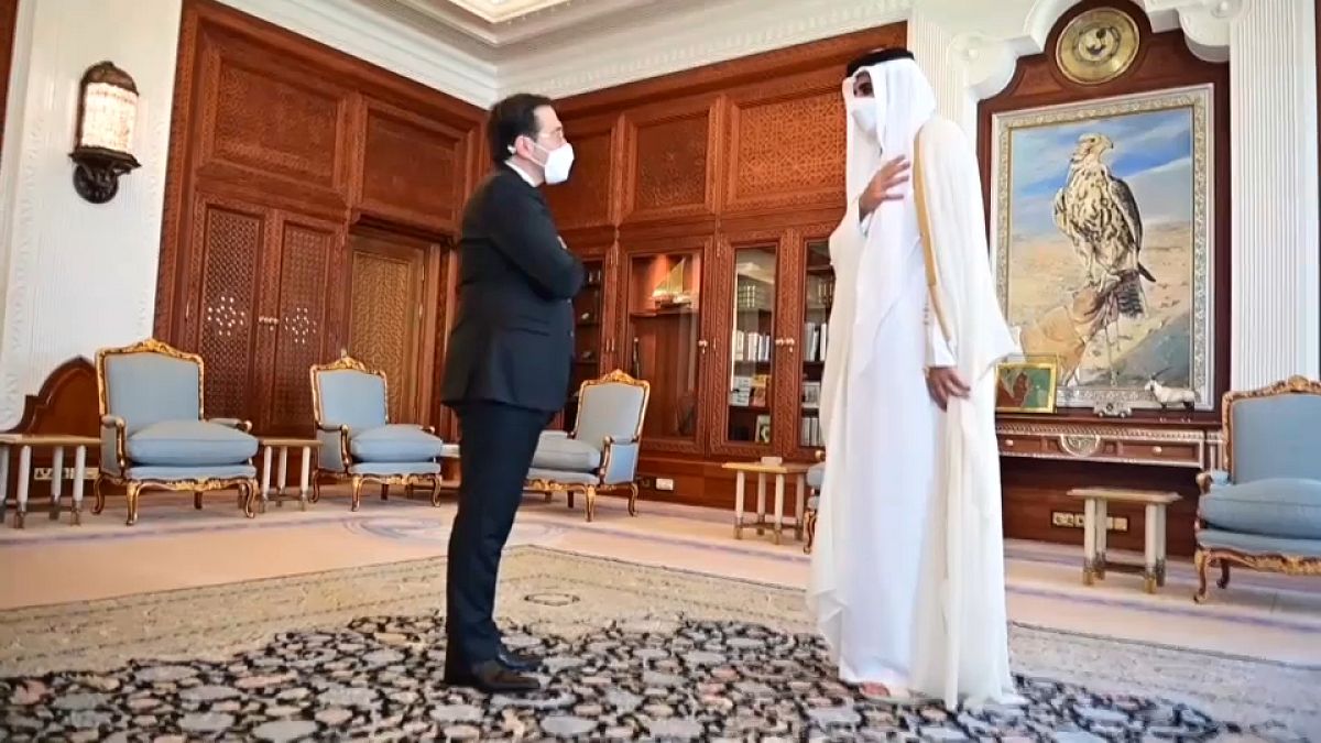 El emir de Catar recibió al ministro de Exteriores de España