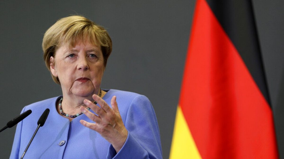 La canciller a Alemania, Angela Merkel, en Tirana (Albania)