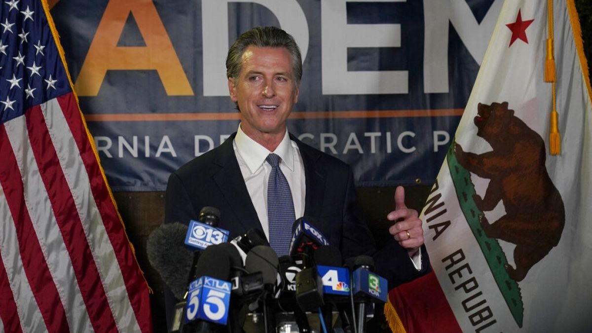 Fracasa el referéndum revocatorio contra el gobernador demócrata de California 