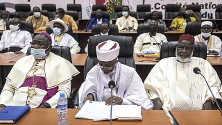 Guinea talks enter day 2, more leaders meet junta